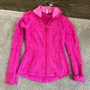 Lulu Lemon define jacket